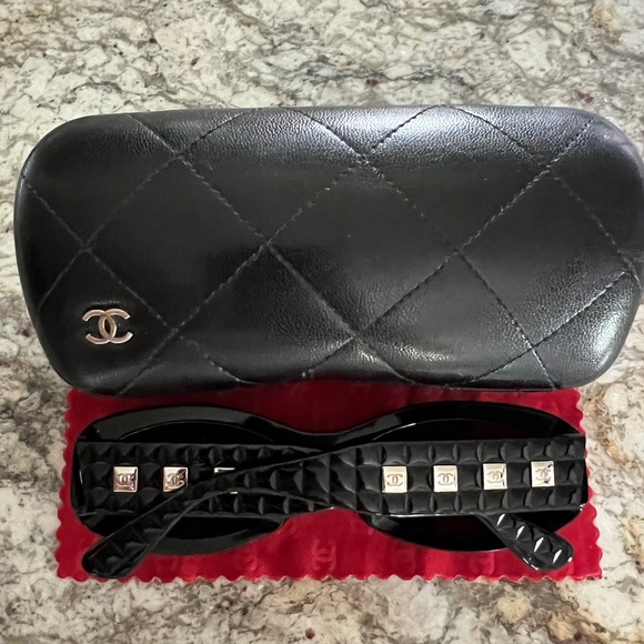 Chanel Rare Quilted Rectangular Sunglasses - Picture 12 of 17
